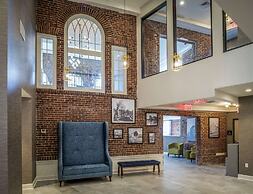 Hampton Inn & Suites Huntington Downtown