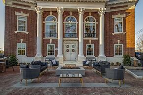 Hampton Inn & Suites Huntington Downtown