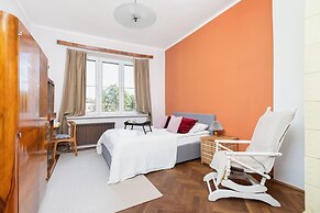 Retro Apartment Skawinska by Renters