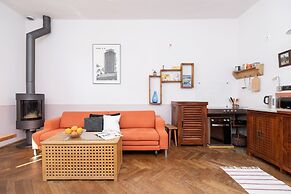 Retro Apartment Skawinska by Renters