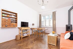 Retro Apartment Skawinska by Renters