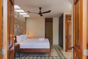 TreeHouse Boutique Hotel - Adults Only