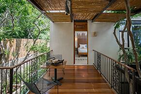 TreeHouse Boutique Hotel - Adults Only