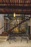 TreeHouse Boutique Hotel - Adults Only