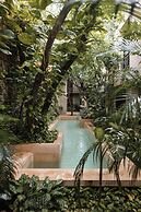 TreeHouse Boutique Hotel - Adults Only