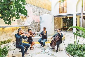 TreeHouse Boutique Hotel - Adults Only