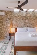 TreeHouse Boutique Hotel - Adults Only