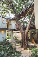 TreeHouse Boutique Hotel