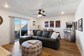 Desert Color's Sunshine and Sage by RedAwning