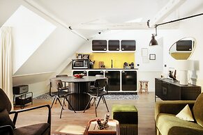 My Maison In Paris - Louvre