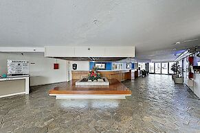 Kuhio Village 507 Condo by RedAwning