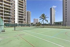 Waikiki Banyan 2111a 1 Bedroom Condo by RedAwning