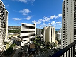 Waikiki Banyan 2111a 1 Bedroom Condo by RedAwning