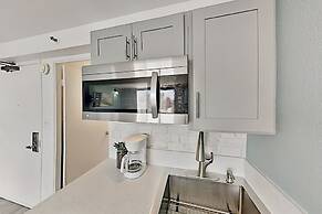 Hawaiian Monarch 2010 Condo by RedAwning