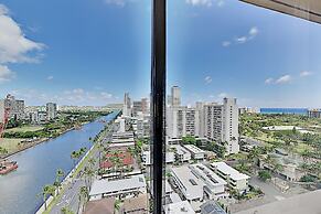 Hawaiian Monarch 2108 Condo by RedAwning