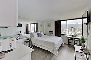 Hawaiian Monarch 2312 Condo by RedAwning