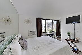 Hawaiian Monarch 2312 Condo by RedAwning