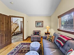 Highland Greens Oak Retreat 4 Bedroom Townhouse by RedAwning