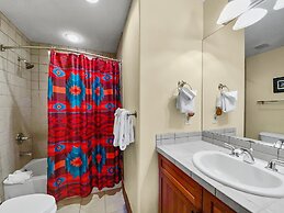 Highland Greens Oak Retreat 4 Bedroom Townhouse by RedAwning