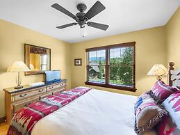 Highland Greens Oak Retreat 4 Bedroom Townhouse by RedAwning