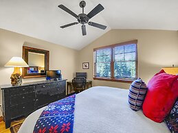 Highland Greens Oak Retreat 4 Bedroom Townhouse by RedAwning