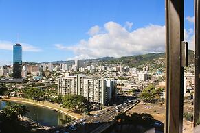 Hawaiian Monarch 1915 Condo by RedAwning