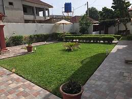 Charming 2-bed House in Brusubi