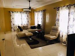 Charming 2-bed House in Brusubi