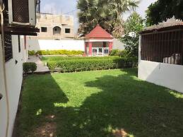 Charming 2-bed House in Brusubi