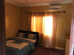 Charming 2-bed House in Brusubi