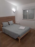 Lagoa 5 bed house- Red Ba Accomm UK