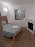 Lagoa 5 bed house- Red Ba Accomm UK