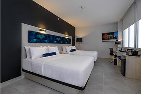 River Garden Hotel & Suites