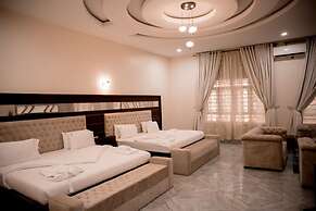 CRISPAN SUITES AND EVENT CENTER