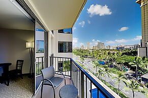 Aqua Palms Waikiki / Ocean View Lanai / Parking Included by Redawning