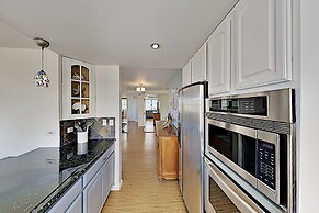 Hawaiian Monarch 203 2 Bedroom Condo by RedAwning