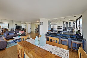 Hawaiian Monarch 203 2 Bedroom Condo by RedAwning