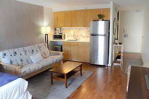 Marine Surf 1112 Condo by RedAwning