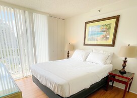 Pacific Monarch 1003 1 Bedroom Condo by RedAwning