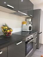 Sunflower-beautiful Modern Apt. w. Terrace&garden