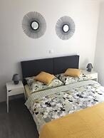 Sunflower-beautiful Modern Apt. w. Terrace&garden