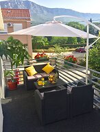 Sunflower-beautiful Modern Apt. w. Terrace&garden