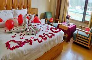 Goroomgo New Ambika Mall Road Manali