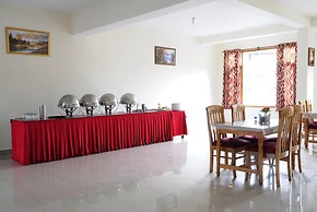 Goroomgo New Ambika Mall Road Manali