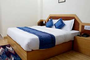 Goroomgo New Ambika Mall Road Manali