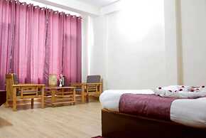 Goroomgo New Ambika Mall Road Manali