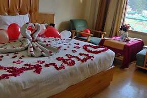 Goroomgo New Ambika Mall Road Manali