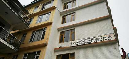 Goroomgo New Ambika Mall Road Manali