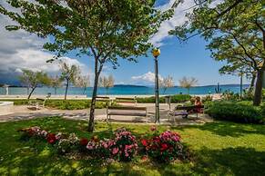 Lovely 1-bed Apartment With Patio in Kastel Stari