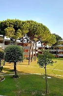 Modern Apartment With Shared Pool